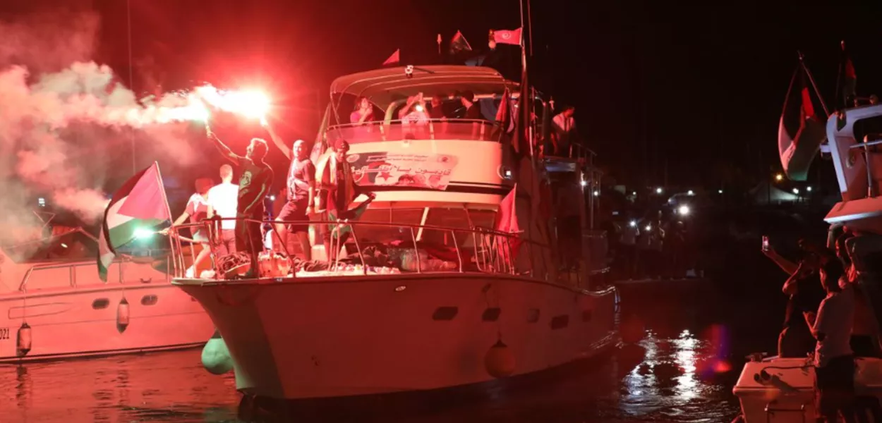 Dez brasileiros são sequestrados por Israel em operação contra flotilha humanitária rumo a Gaza