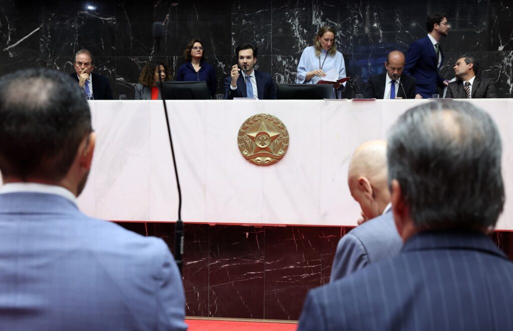 PEC da Copasa: Governo Zema vence obstrução e aprova fim do referendo sobre privatização em 1º turno na ALMG 2460678
