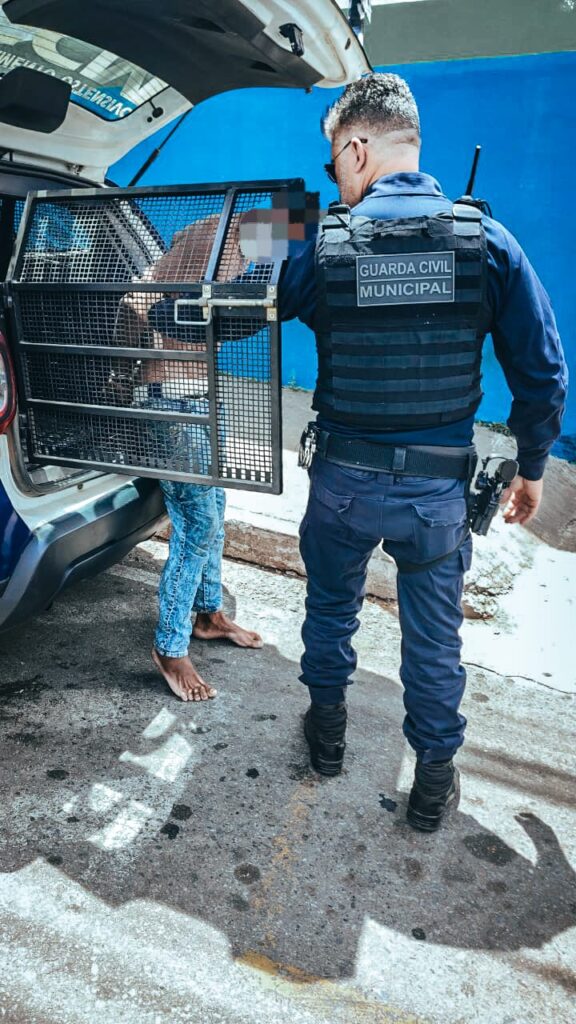 Homem acha cartão, o utiliza para fazer compras, mas é preso em Nova Serrana IMG-20251005-WA0050