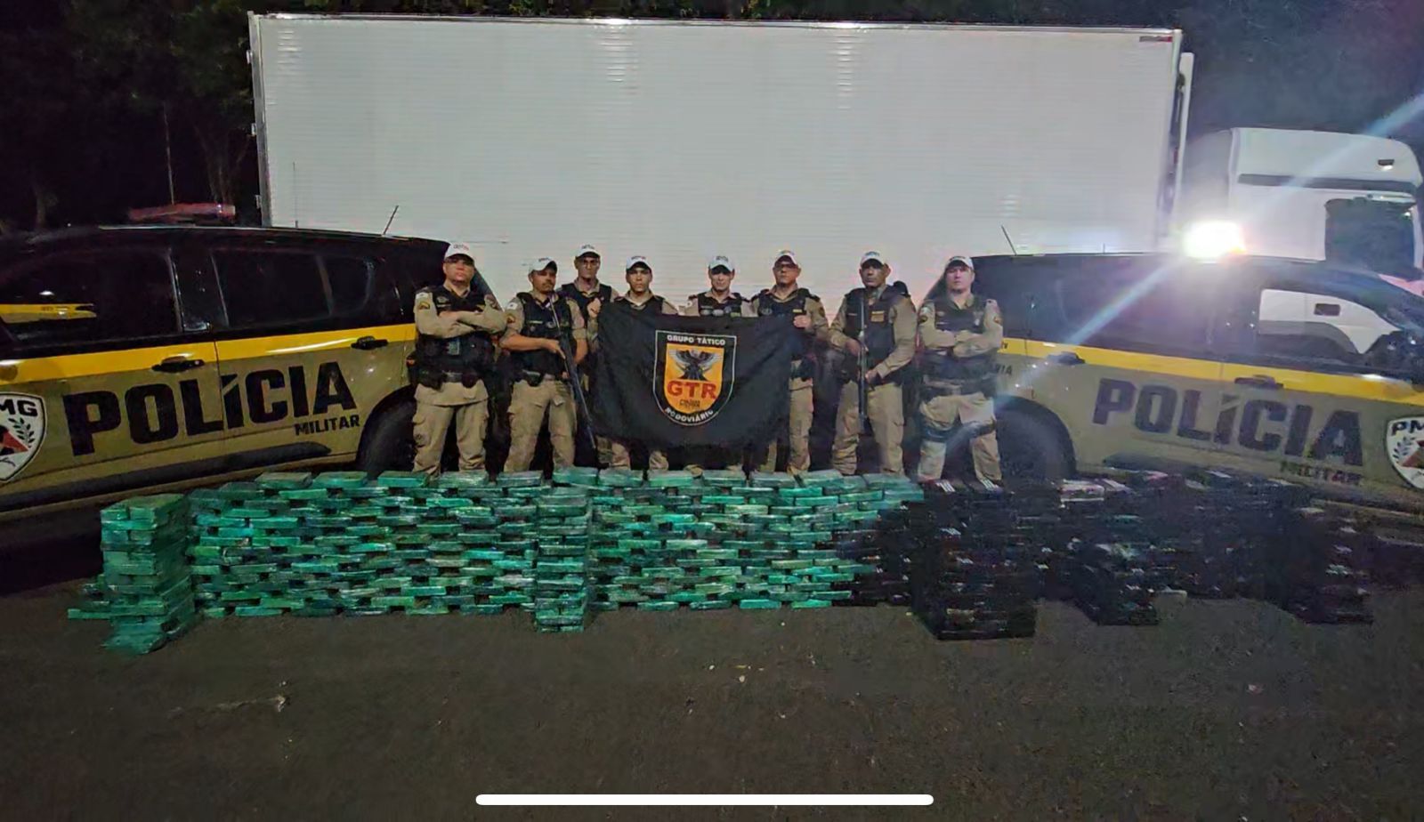 Polícia Militar Rodoviária apreende mais de meia tonelada de cocaína pura avaliada em R$ 100 milhões na MGC-497, em Campina Verde
