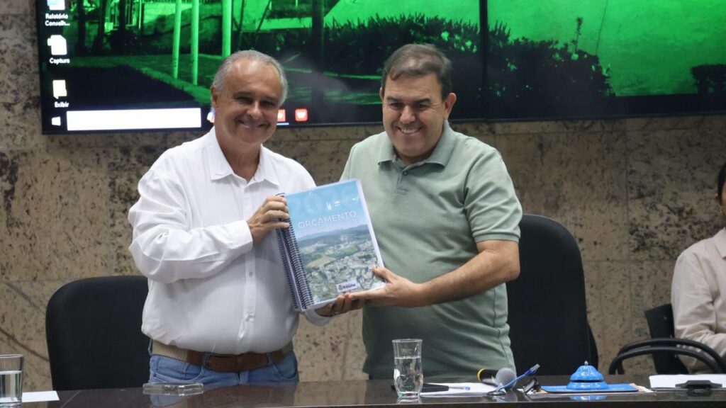 Gustavo Mitre surpreende e entrega pessoalmente orçamento de R$ 745 milhões à Câmara de Itaúna Imagem do WhatsApp de 2025-10-01 à(s) 13.00.55_69608eeb