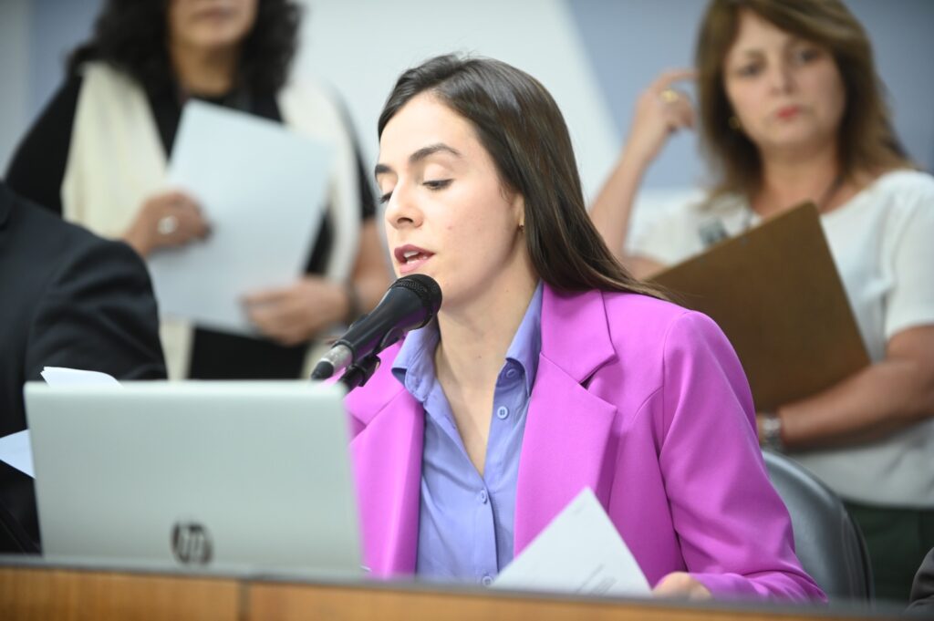 ALMG aprova projeto de Lohanna que assegura professores especializados a alunos com deficiência em Minas Imagem do WhatsApp de 2025-10-01 à(s) 15.59.40_d2cd46c0