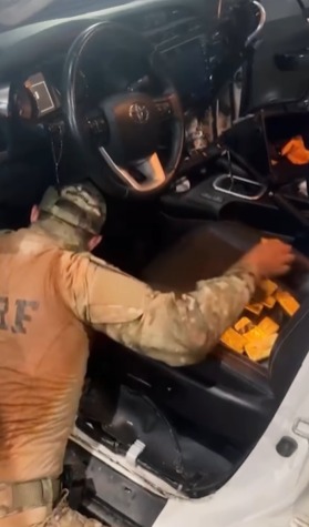 Policia Rodoviária Federal encontra 10 kg de ouro ilegal escondido em veículo na BR-401, em Boa Vista