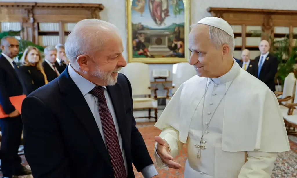 Lula se reúne com papa Leão XIV, pela primeira vez, no Vaticano Lula e Papa