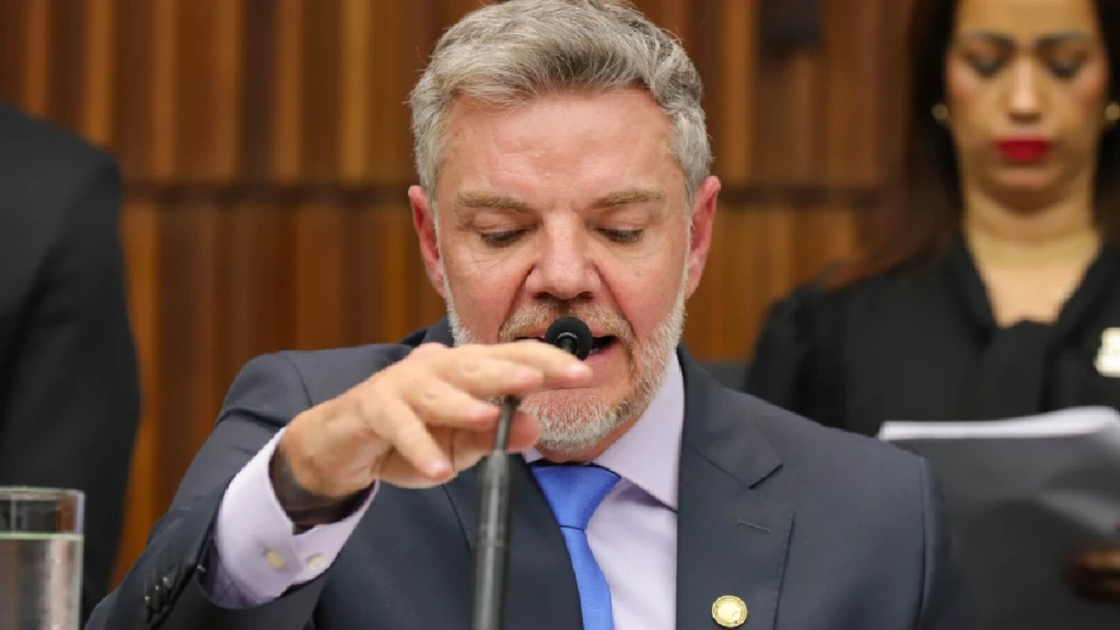 ABUSO DE AUTORIDADE: Presidente da Câmara de BH é suspeito de agressão física contra policial; para defender amigo em suposto estado de embriaguez Presidente da Câmara de BH