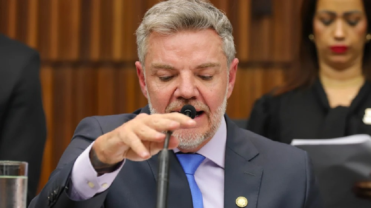 ABUSO DE AUTORIDADE: Presidente da Câmara de BH é suspeito de agressão física contra policial; para defender amigo em suposto estado de embriaguez