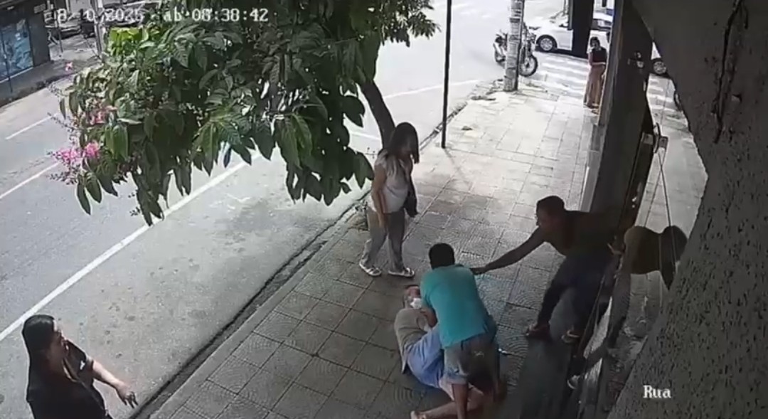 Violência em Divinópolis: Morador em situação de rua agride idoso e assusta pedestre na Goiás