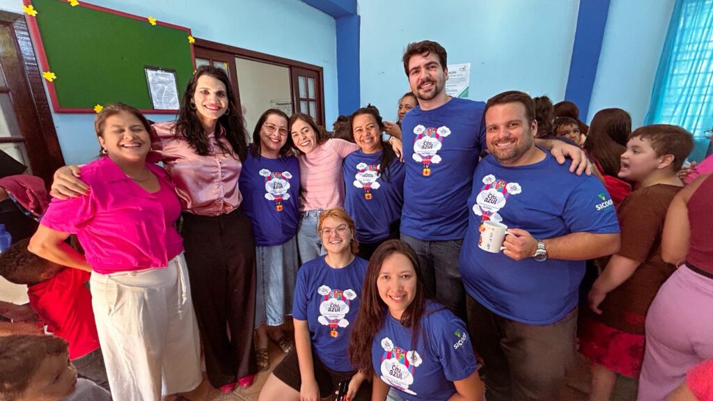 Lohanna destina R$ 100 mil para ampliar atendimento a crianças com autismo em Divinópolis Lohanna destina R$ 100 mil para ampliar atendimento a crianças com autismo em Divinópolis