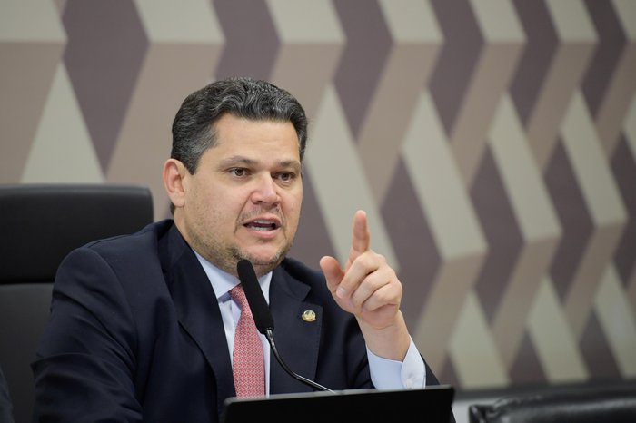 Davi Alcolumbre anuncia CPI do Crime Organizado após operação com 120 mortos no Rio de Janeiro alcolumbre