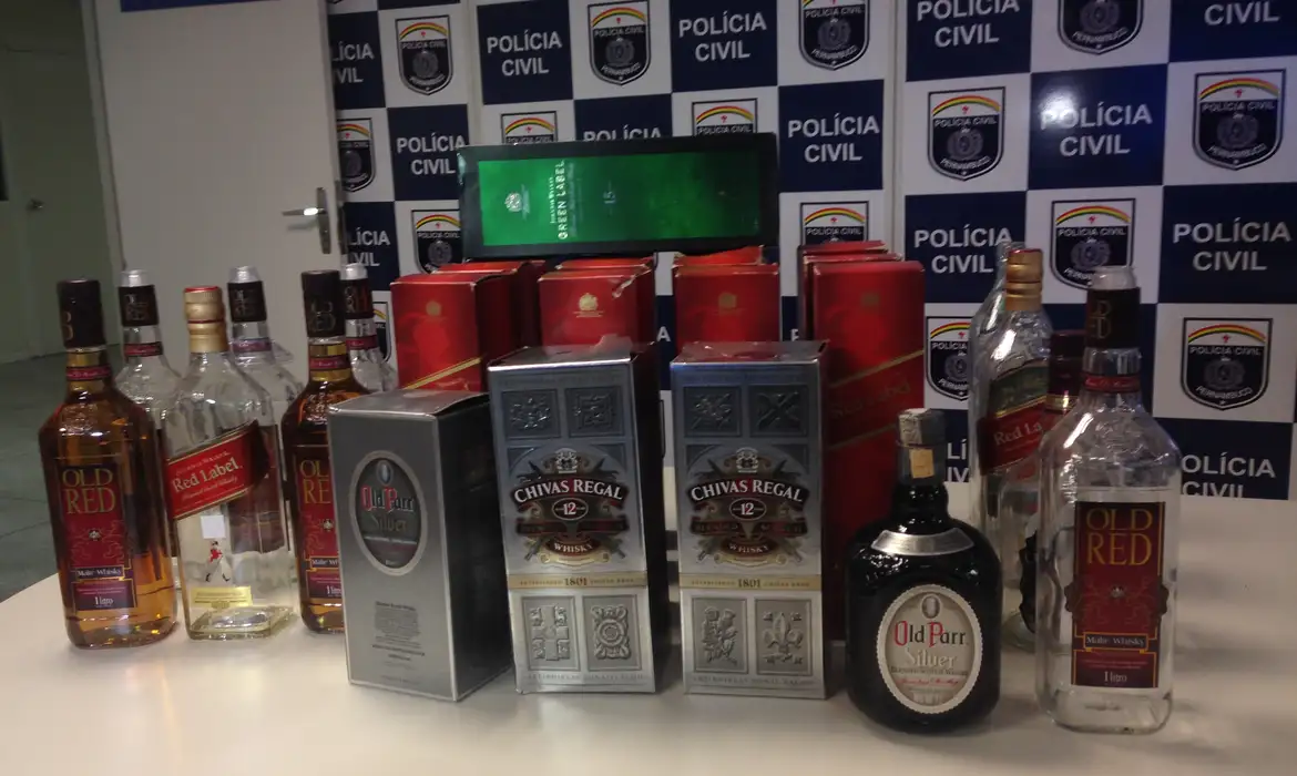 Metanol: Saúde confirma suspeita em Minas e reforça cuidados com bebidas adulteradas; 195 notificações no Brasil