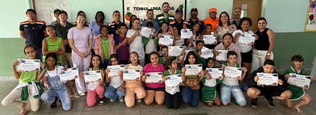 Carmo do Cajuru forma agentes mirins da Defesa Civil e transforma alunos em multiplicadores da segurança img_E79443710A1FCBA6624CAB7BB49567F5396A5771