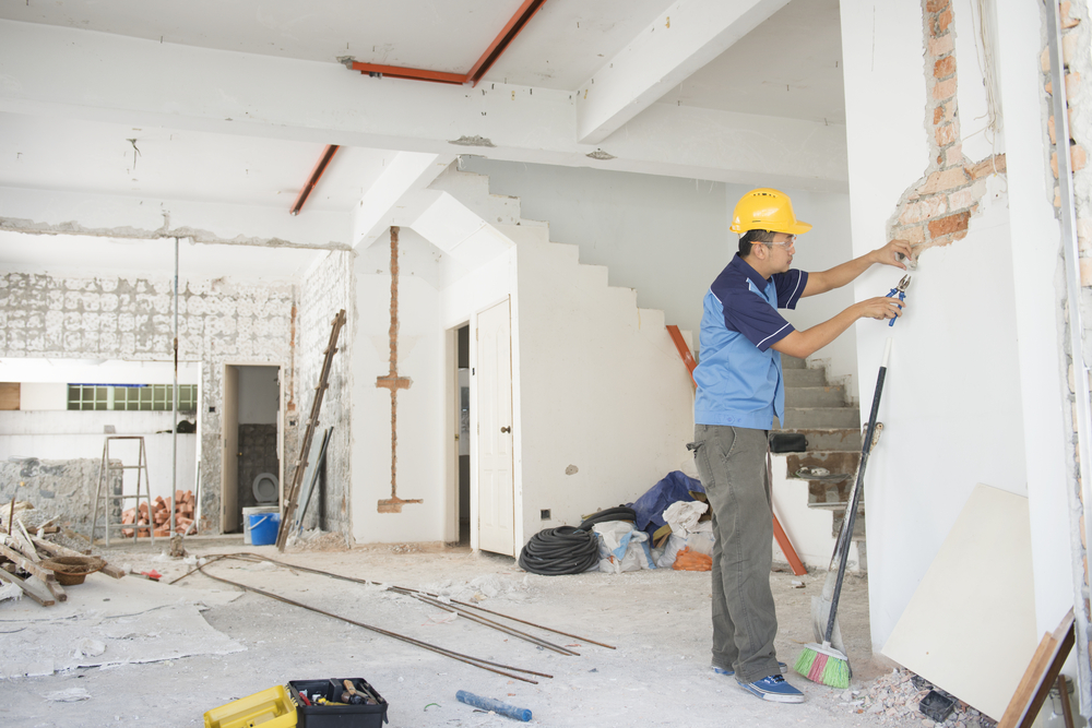 Programa que financia até R$ 30 mil para reforma da casa começa nesta segunda-feira (3); veja como se inscrever
