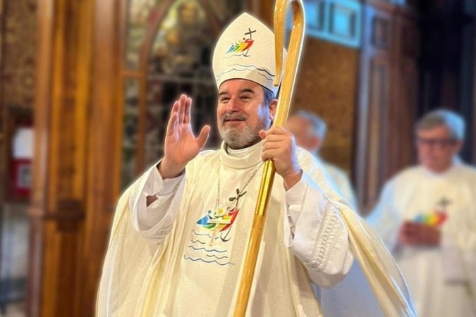 CNBB nomeia Dom Arnaldo como bispo referencial para grupos católicos LGBT+ no Brasil