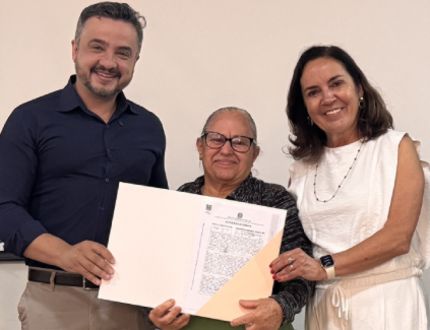 Cohab Minas bate recorde em 2025 e entrega mais de 3 mil títulos fundiários; famílias ganham segurança jurídica