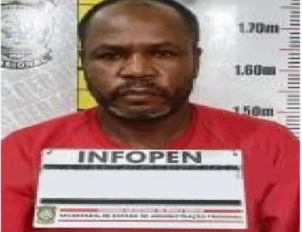 Divinópolis: Foragido por feminicídio aterroriza Ermida e escola aciona alerta; mães exigem buscas imediatas na mata