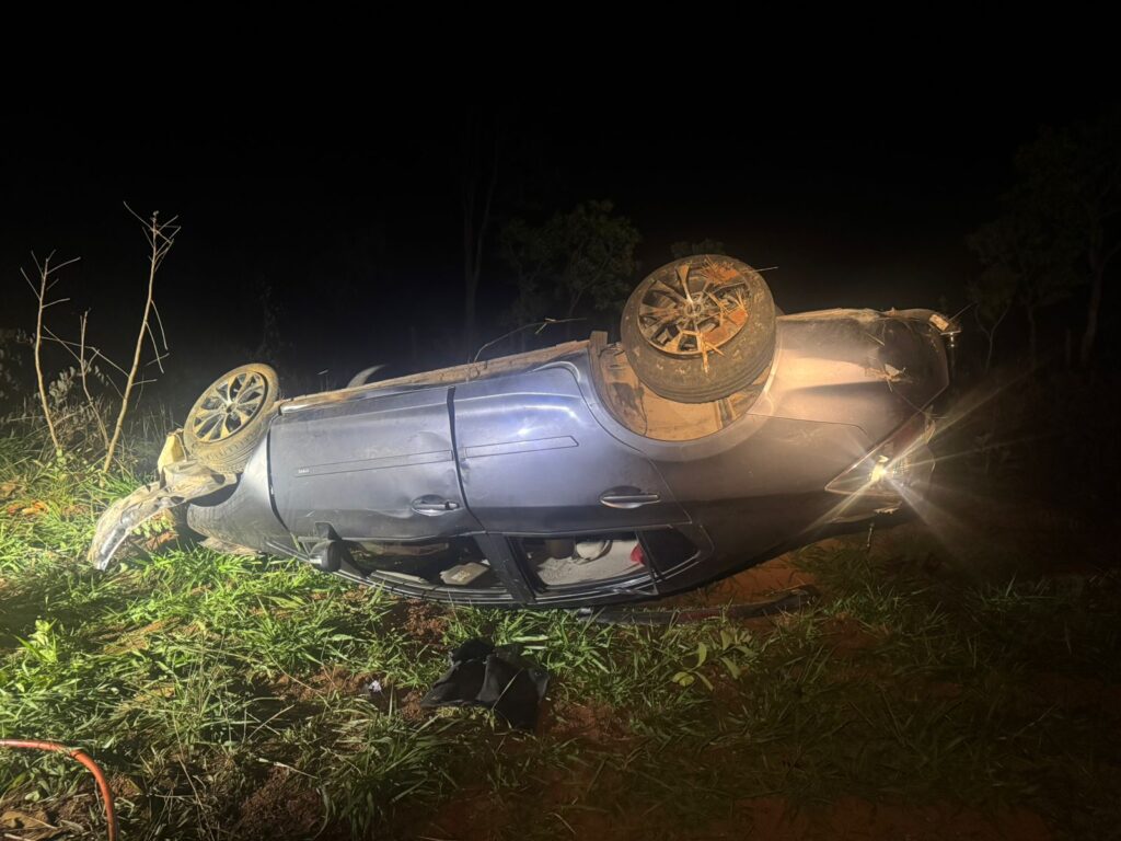 Mulher morre em capotamento e motorista é suspeito de dirigir bêbado IMG-20251102-WA0040