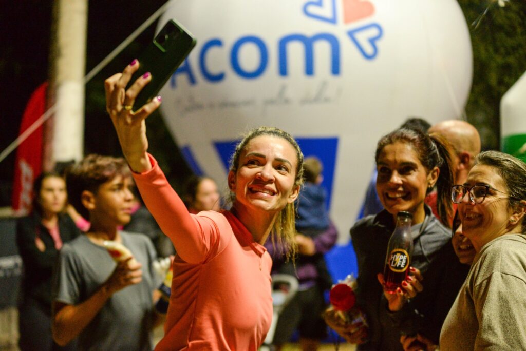 Corrida pela Vida: Acom encerra circuito esportivo com alerta sobre câncer de próstata em Divinópolis IMG-20251107-WA0008