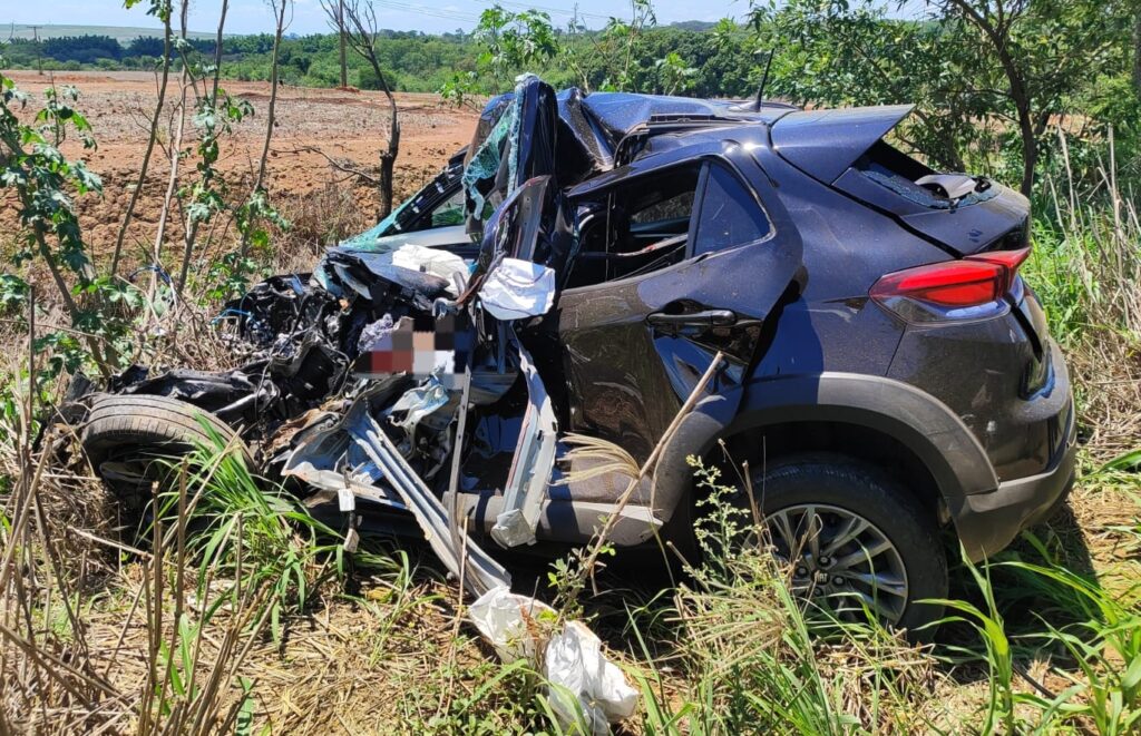 Grave acidente na MG-170 envolve quatro veículos, termina com morte e deixa feridos em Lagoa da Prata IMG-20251122-WA0007
