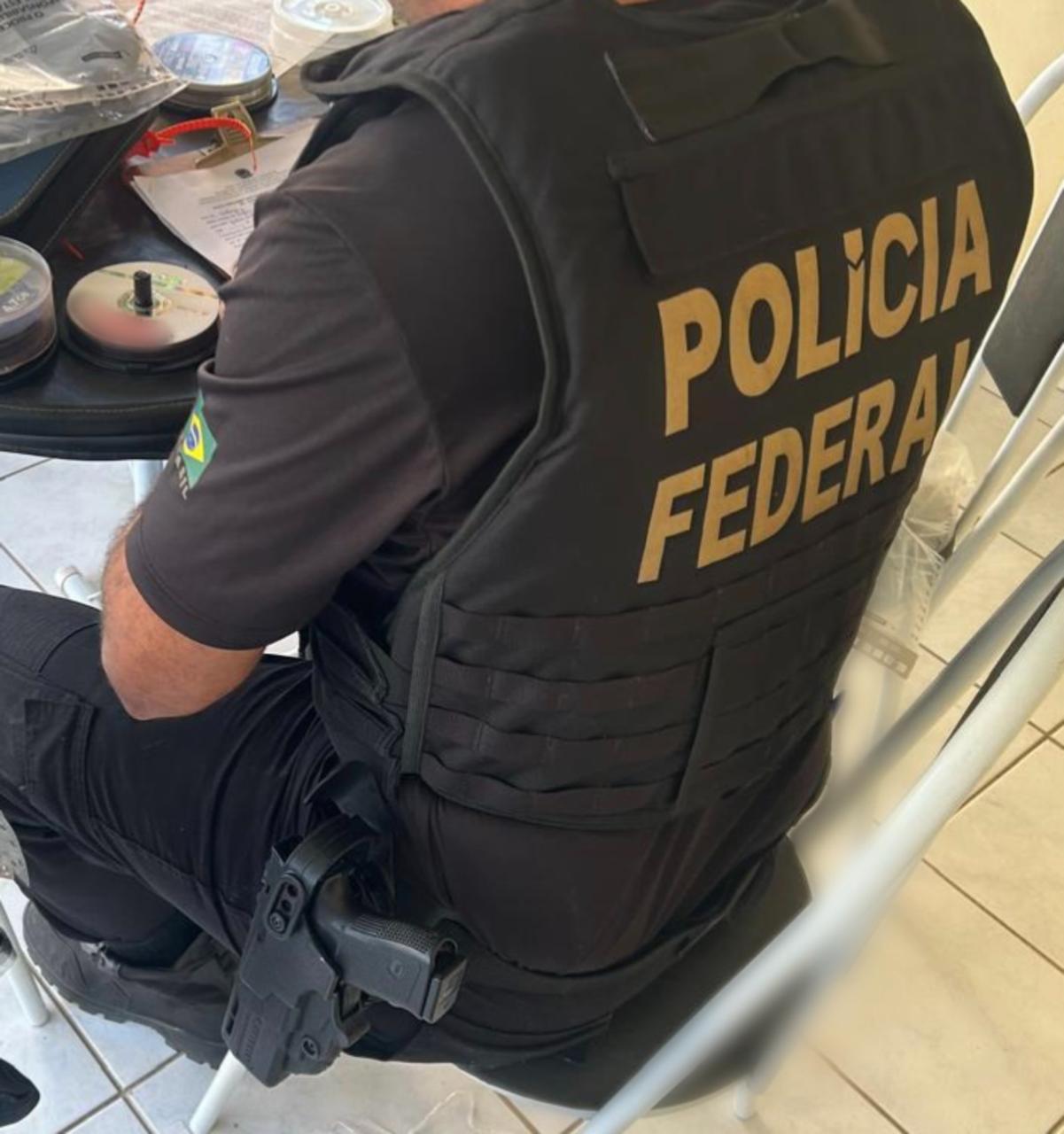 PF prende homem em Governador Valadares que armazenava e compartilhava material de abuso sexual infantil