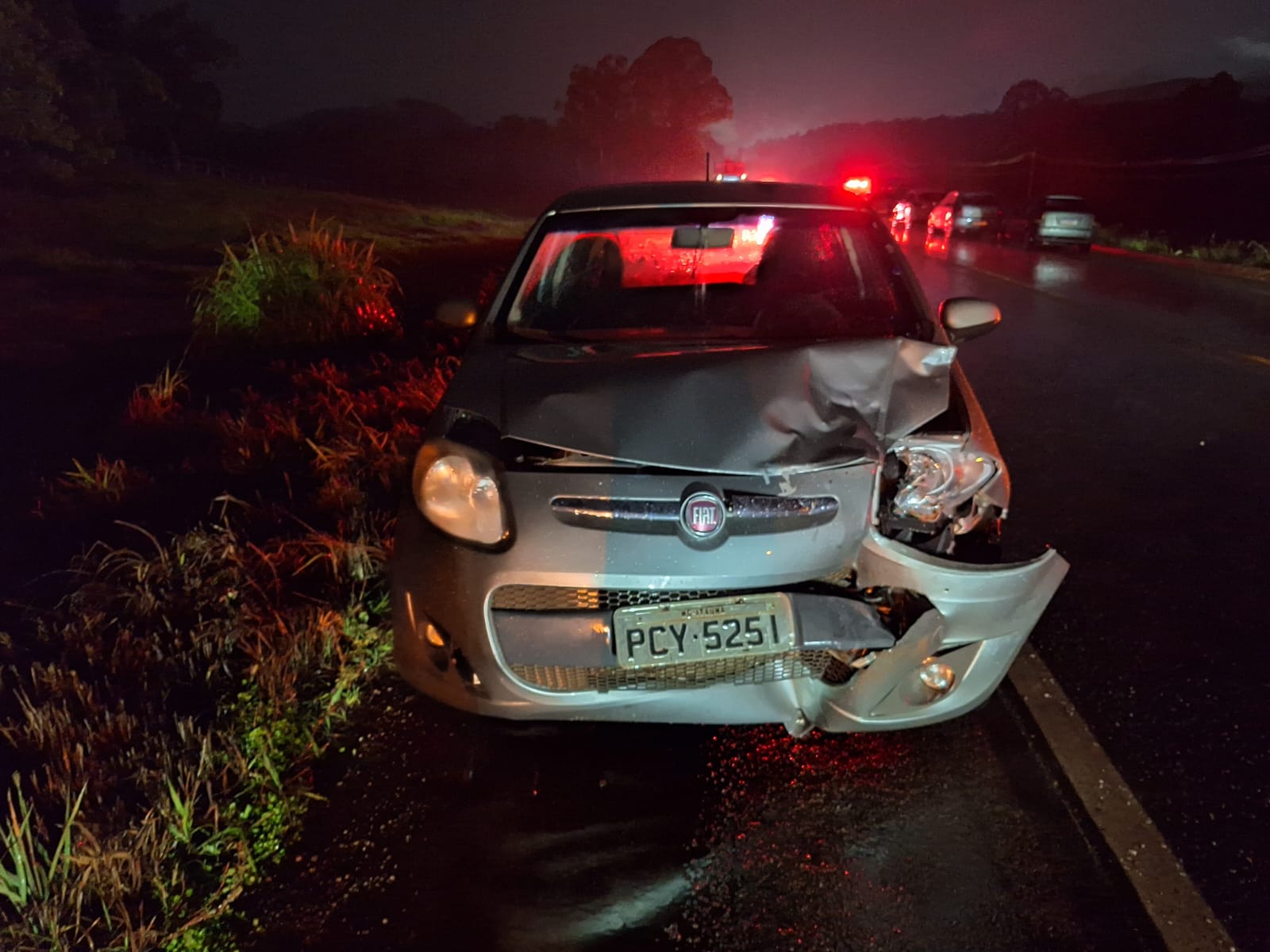 Motorista na contramão e sem CNH causa colisão na MG-431, próximo a Itaúna