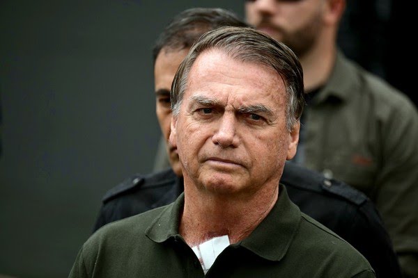 Jair Bolsonaro é preso preventivamente em Brasília a pedido da Polícia Federal