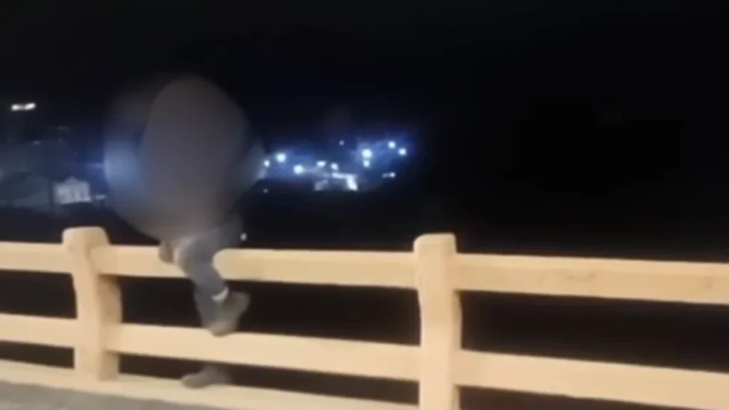 Homem tenta se jogar de ponte em Divinópolis e é resgatado após 1h de negociação homem-tenta-pular-de-ponte-em-itapecerica-1200x675