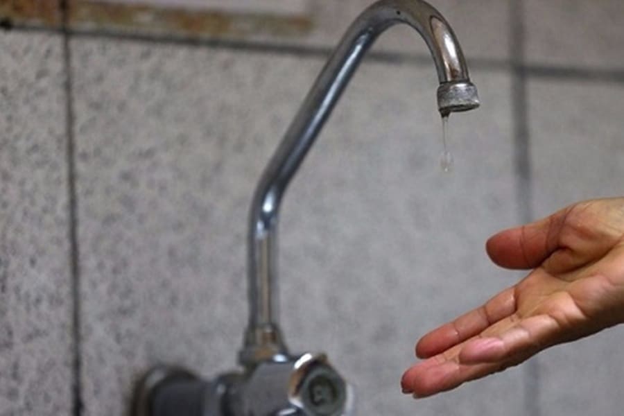 Manutenção emergencial compromete abastecimento de água em vários bairros de Nova Serrana nesta segunda-feira torneira-sem-água