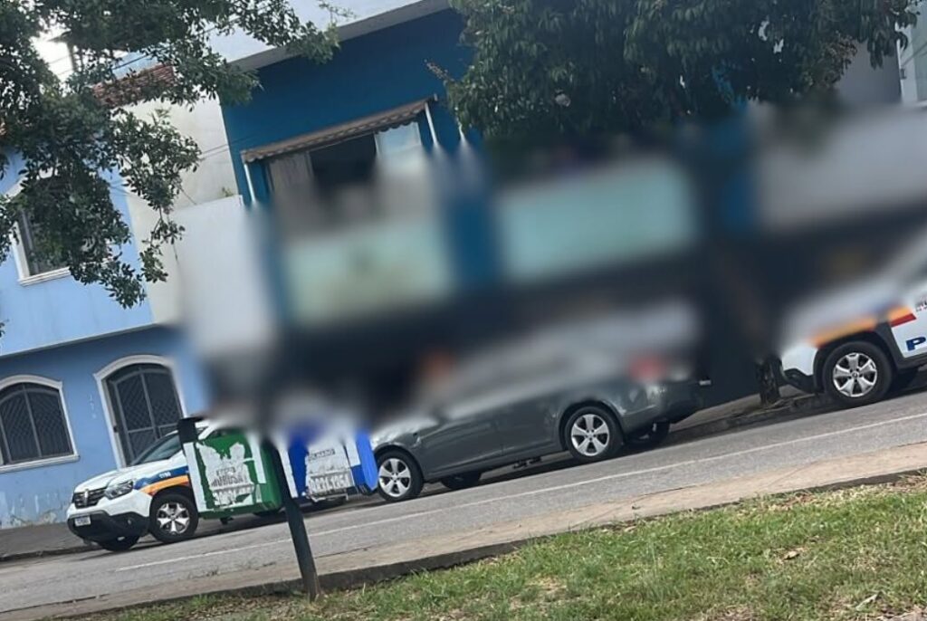 Jovem de 22 anos é executado a tiros em plena luz do dia no bairro Graças, em Itaúna 608877176_18339040492232961_6686620938562453146_n