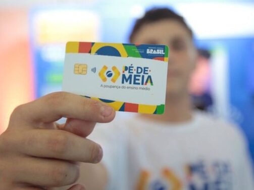 Pé-de-Meia: famílias são orientadas a garantir o benefício para jovens do ensino médio em Divinópolis