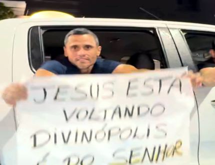 Divinópolis: Femsa Brasil veta Gleidson na Caravana do Papai Noel da Coca-Cola e impede prefeito de desfilar nos caminhões Gleidson 3