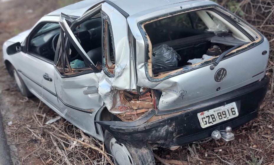 Motorista com sintomas de embriaguez provoca acidente na LMG-818 a poucos metros de blitz em Pará de Minas