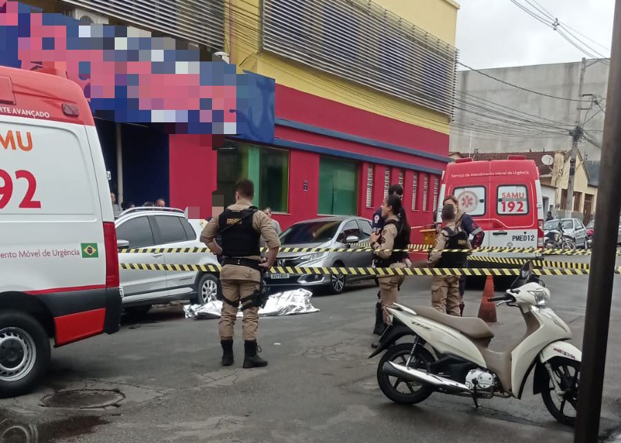 Idoso de 80 anos morre após ser atropelado por moto em avenida movimentada de Pará de Minas