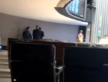 Escândalo: Vídeo de O Globo revela, ao vivo e em cores, negociata explícita no Congresso Nacional