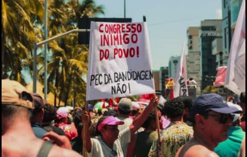 Protestos contra o Congresso tomam as ruas de SP, Rio e BH neste domingo Screenshot_20251214_105537_Chrome