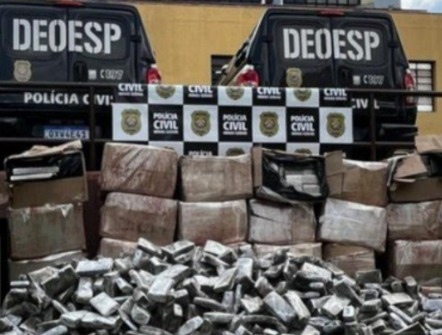 Polícia Civil intercepta caminhão na MG-050 e apreende duas toneladas de maconha em Itaúna