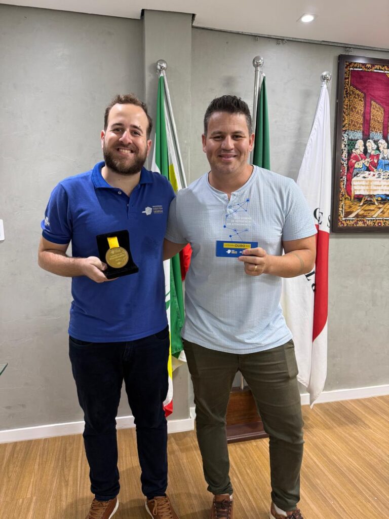 Sala E-Cidade de Carmo do Cajuru conquista Selo Ouro do Sebrae e se destaca entre mais de 550 unidades avaliadas em Minas WhatsApp Image 2025-12-19 at 07.55.46