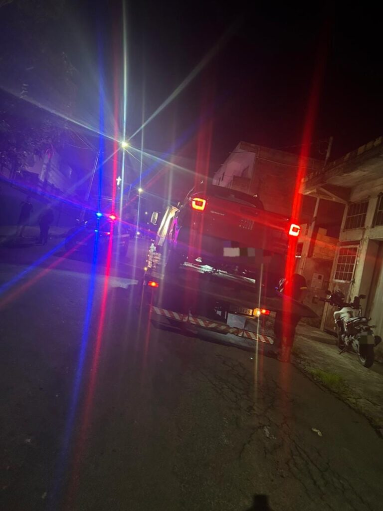 Em duas ocorrências, guarda civil prende suspeito após fuga e homem que confessou agressão em Nova Serrana WhatsApp Image 2025-12-21 at 21.59.36
