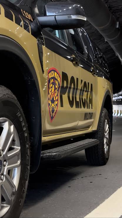 Homem é baleado ao tentar proteger a mãe durante ataque a tiros em Divinópolis