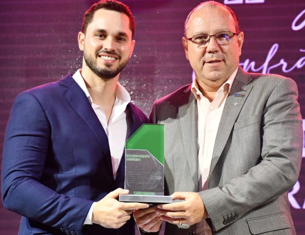 Sebrae Minas é homenageado por fortalecer o polo calçadista de Nova Serrana