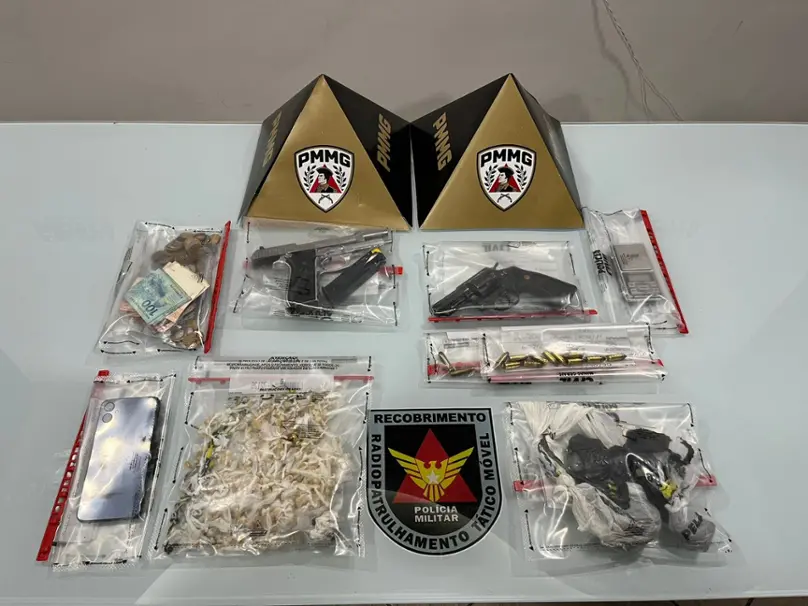 Cinco adolescentes são apreendidos armados com mais de 500 pedras de crack em Minas 41765781940369069159108138928397772145