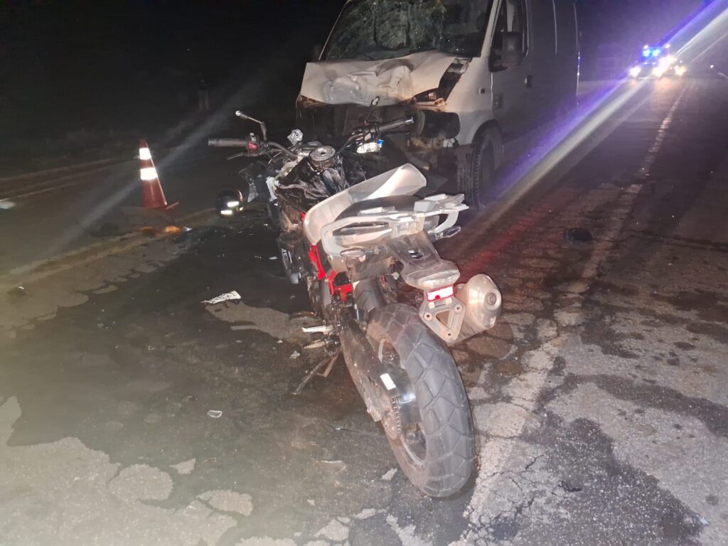 Colisão frontal na MG-431 deixa um morto e adolescente gravemente ferida IMG-20260126-WA0008