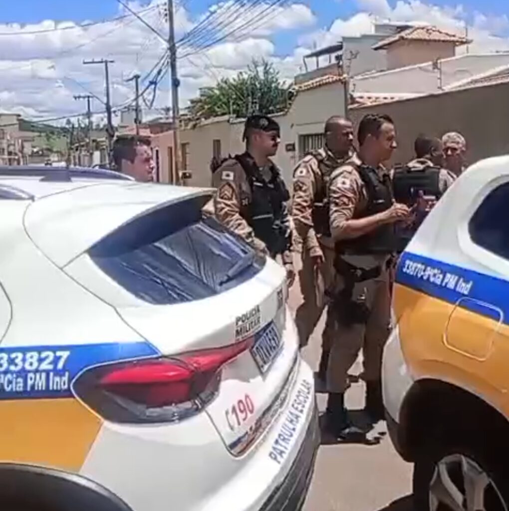 Roubo à mão armada em Pitangui termina com perseguição, cerco policial e prisão em Itaúna Screenshot_20260111_200213_Gallery