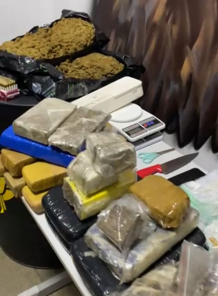 Grande apreensão de drogas marca ação da PM na Operação Força Total em Itaúna Screenshot_20260124_093338_WhatsApp