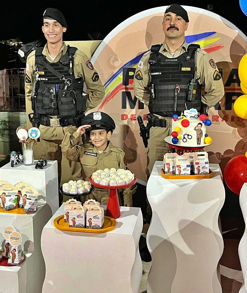 Polícia Militar surpreende criança em aniversário com tema da PMMG em Perdigão