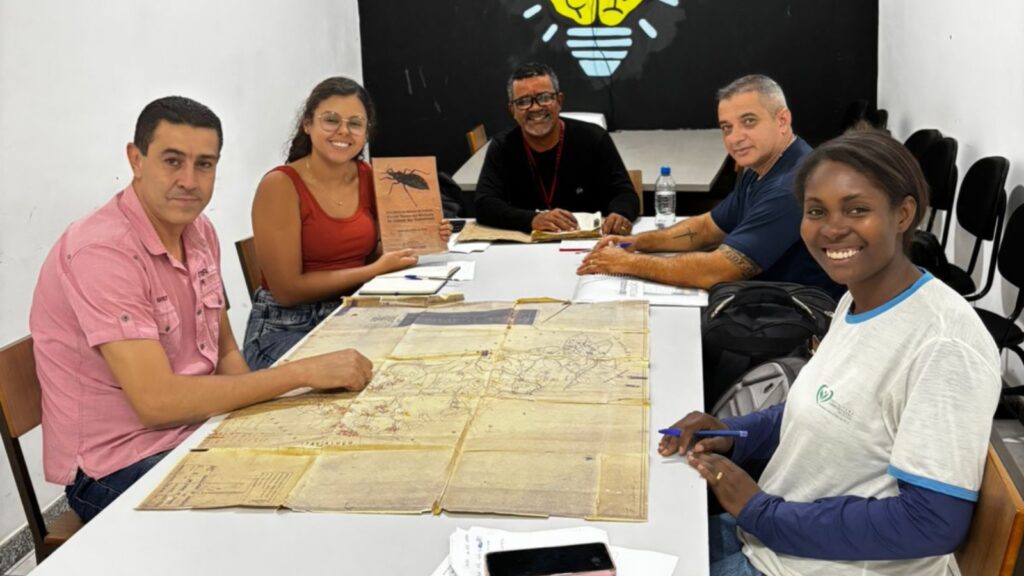 Carmo do Cajuru reforça combate à dengue e retoma Projeto Chagas com capacitação em vigilância em saúde WhatsApp Image 2026-01-30 at 13.59.14