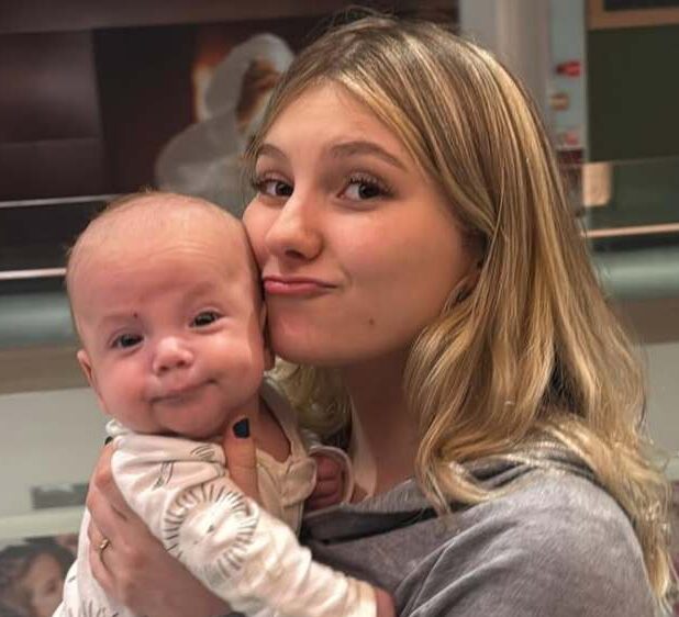 Após longa batalha contra o câncer, morre aos 19 anos a influenciadora Isabel Veloso