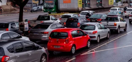 Governo de Minas derruba barreiras municipais e libera compra de placas veiculares em todo o estado