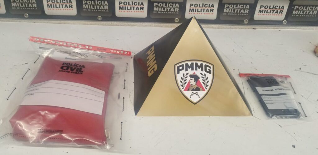 Assaltante perde documentos na fuga, entrega paradeiro e PM prende casal que espancou idoso em Divinópolis WhatsApp Image 2026-02-19 at 11.37.52