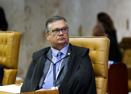 Dino suspende penduricalhos sem base legal nos três Poderes e dá 60 dias para revisão de verbas ytcmupmuxrnads07dupzsg-jpg
