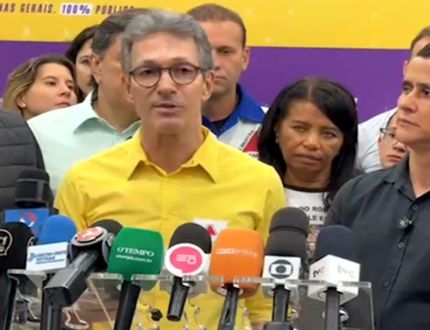 Questionado pelo Divinews em Divinópolis, Zema descarta ser vice de Flávio Bolsonaro e reafirma candidatura ao Planalto